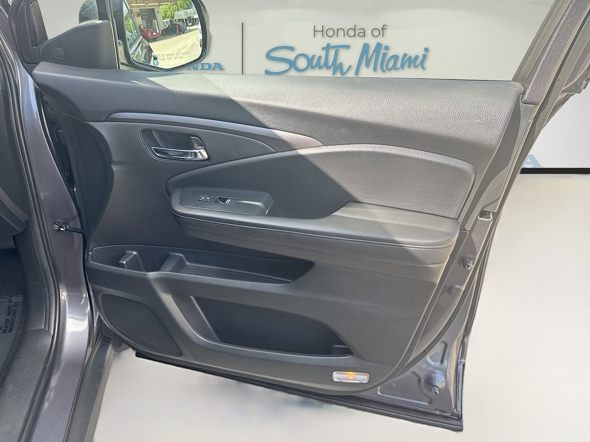 Certified Used 2023 Sonic Gray Pearl Honda RTL-E image 34
