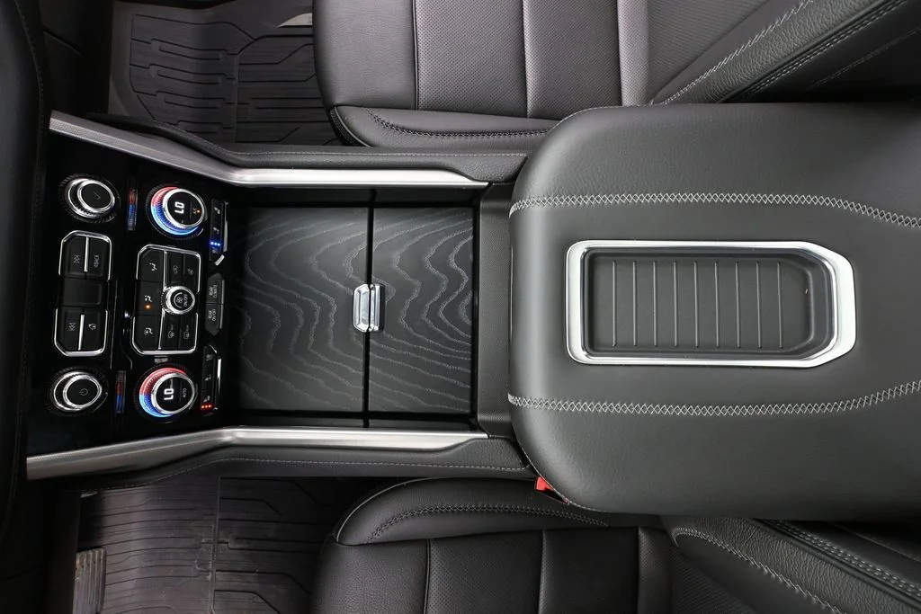 2023 GMC Yukon Denali - Photo 41