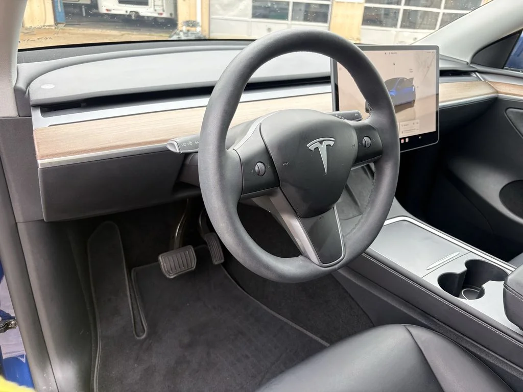Used 2024  Tesla Long Range image 14
