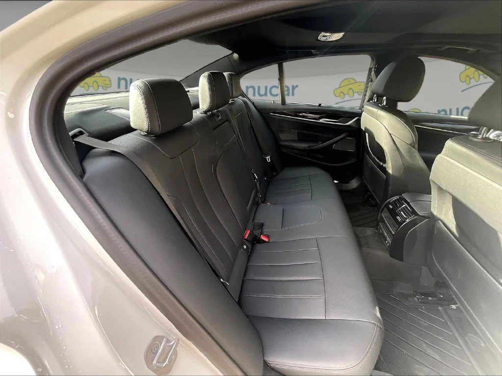 Used 2023 White BMW 530e iPerformance image 19