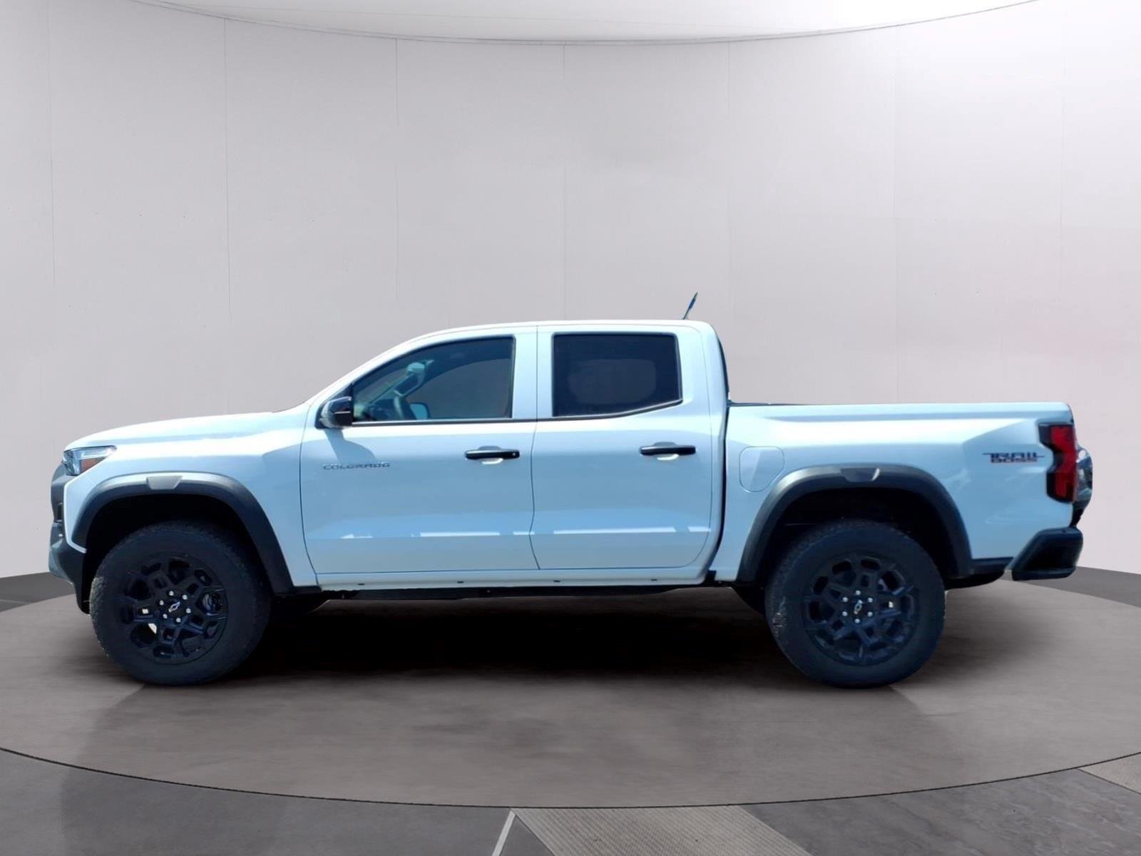 New 2026 Summit White Chevrolet Trail Boss image 2