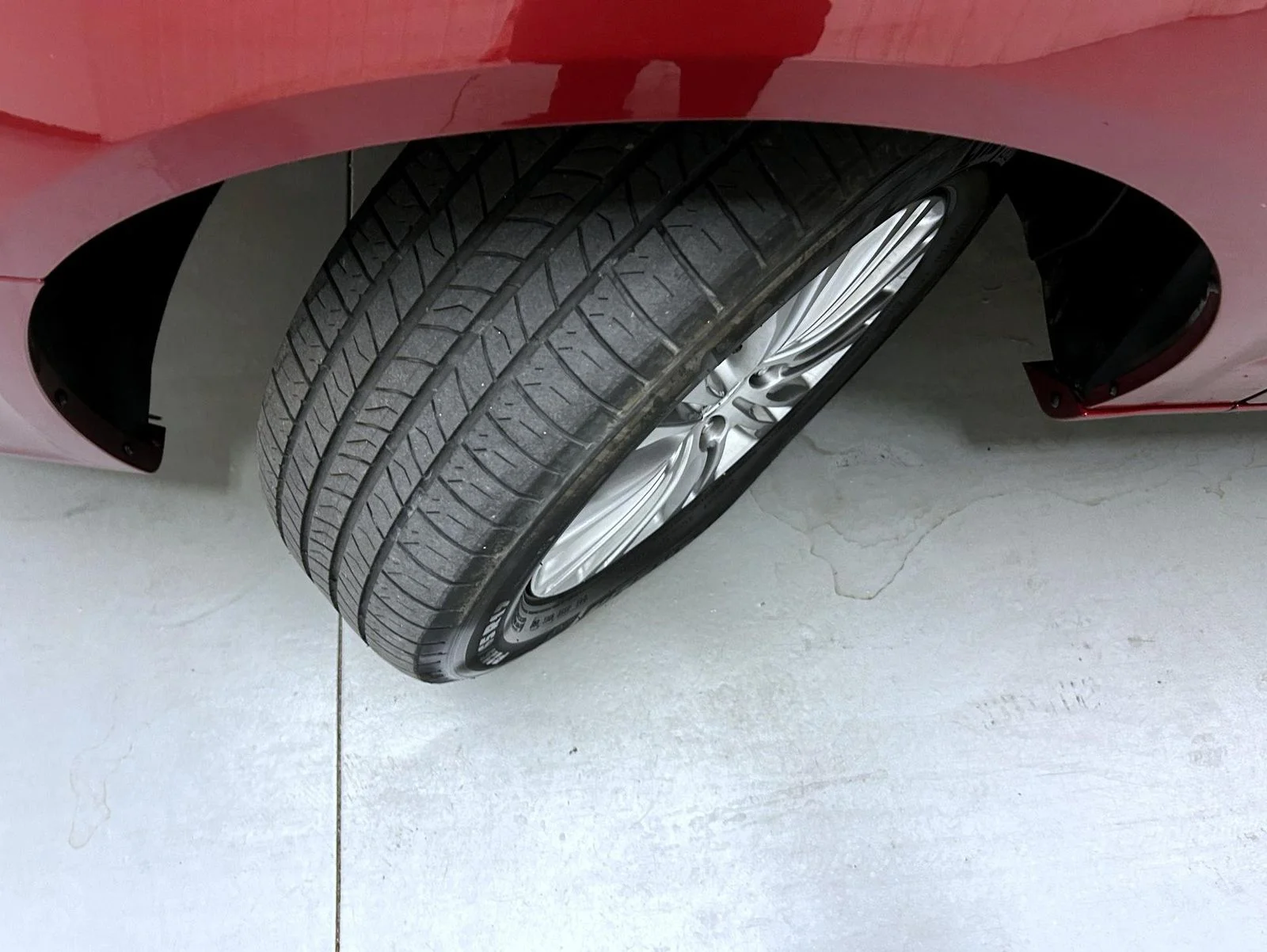 Used 2015 Red Chrysler Touring-L image 22