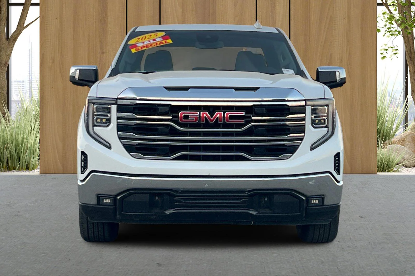 Used 2025 White GMC SLT image 9