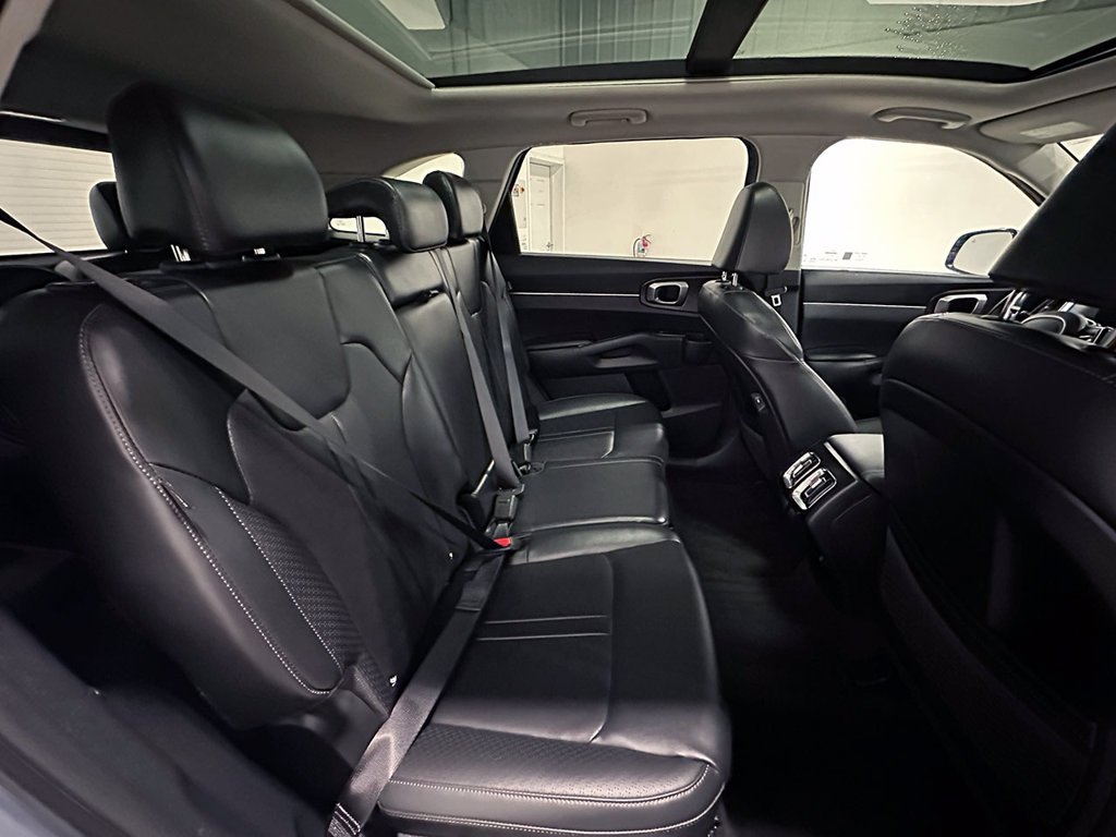 Used 2024 Silver Kia S image 26
