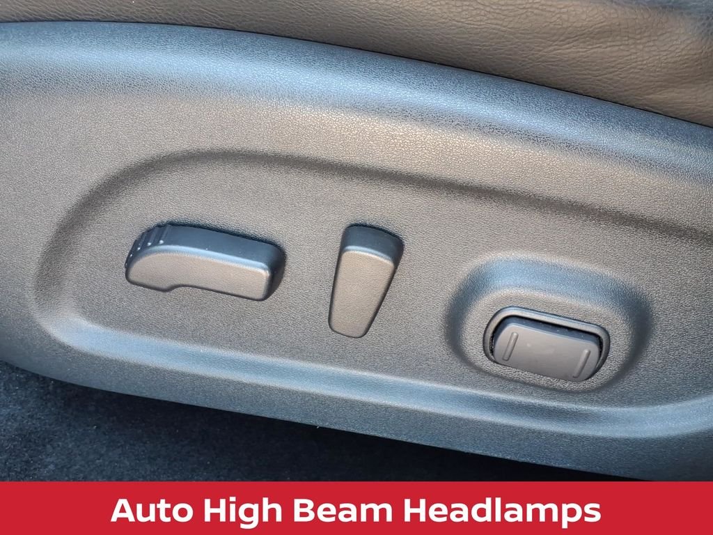 Used 2023 Pearl White Nissan SL W/PANORAMIC SUNROOF image 5