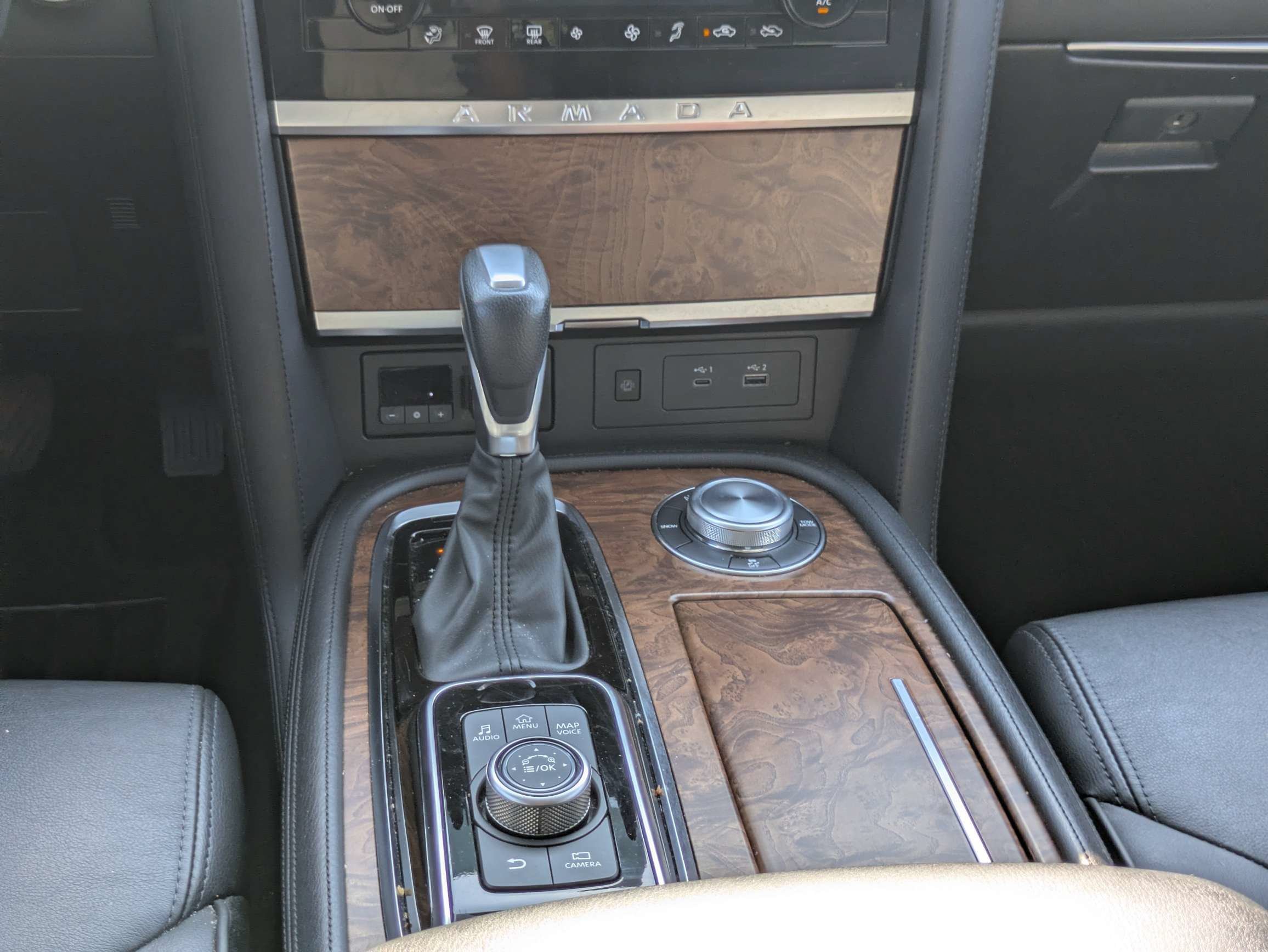 Used 2024 Black Nissan SL image 17