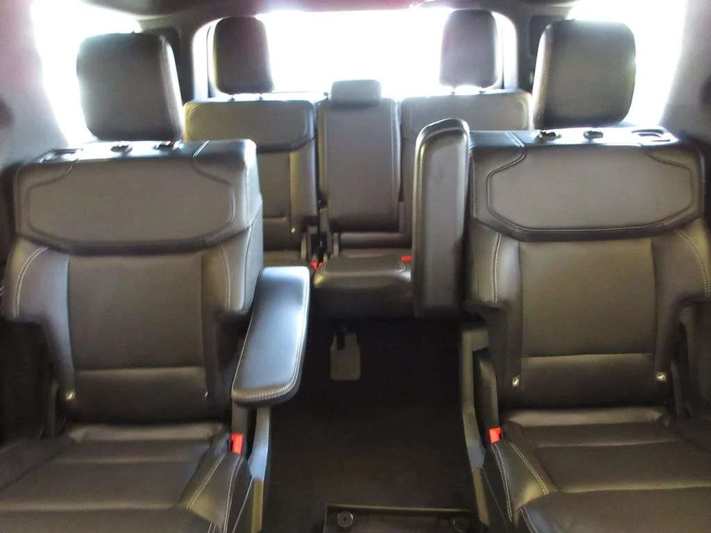 New 2026 Glacier Gray Metallic Tri-Coat Ford Platinum image 23
