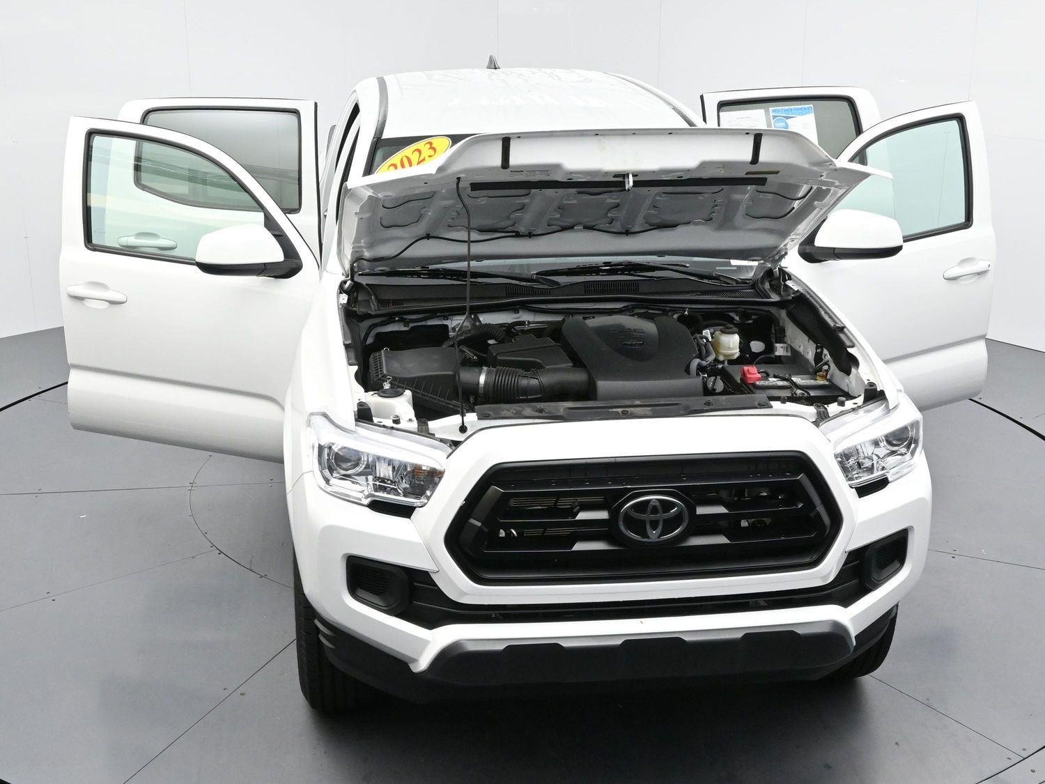 Used 2023 White Toyota SR image 38