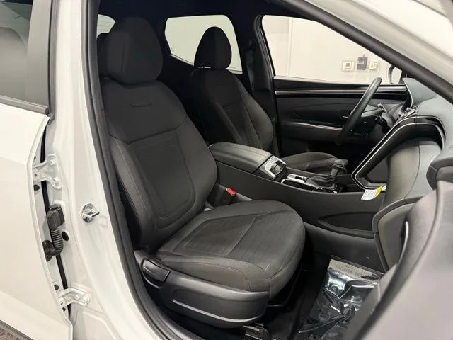 Used 2024 White Hyundai SEL image 34