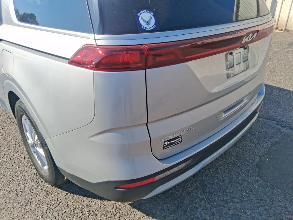 Used 2023 Silver Kia LX image 12