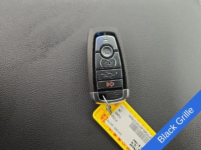 New 2026 Oxford White Ford Lariat® image 32