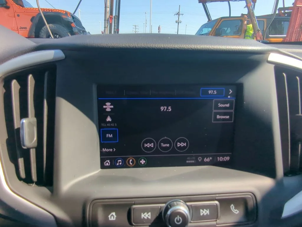 Used 2023 Blue GMC SLE image 17
