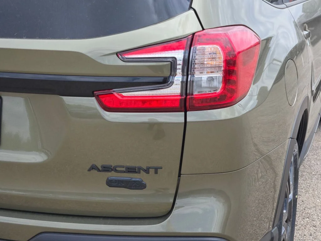 New 2026 AUTUMN GREEN METALLIC Subaru Onyx Edition Touring 7-Passenger image 11