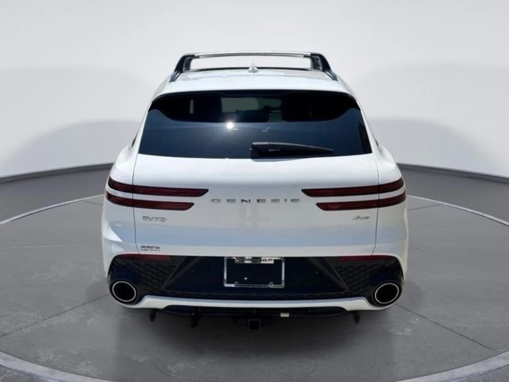 Used 2023 White Genesis 2.5T image 6