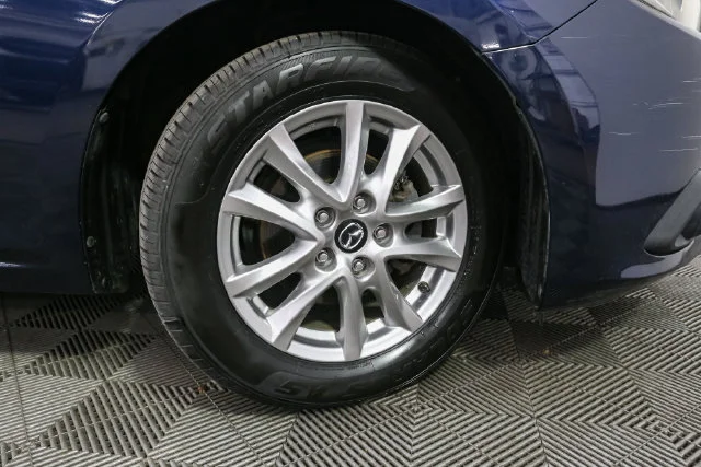 Used 2015 Blue Mazda i Touring image 14