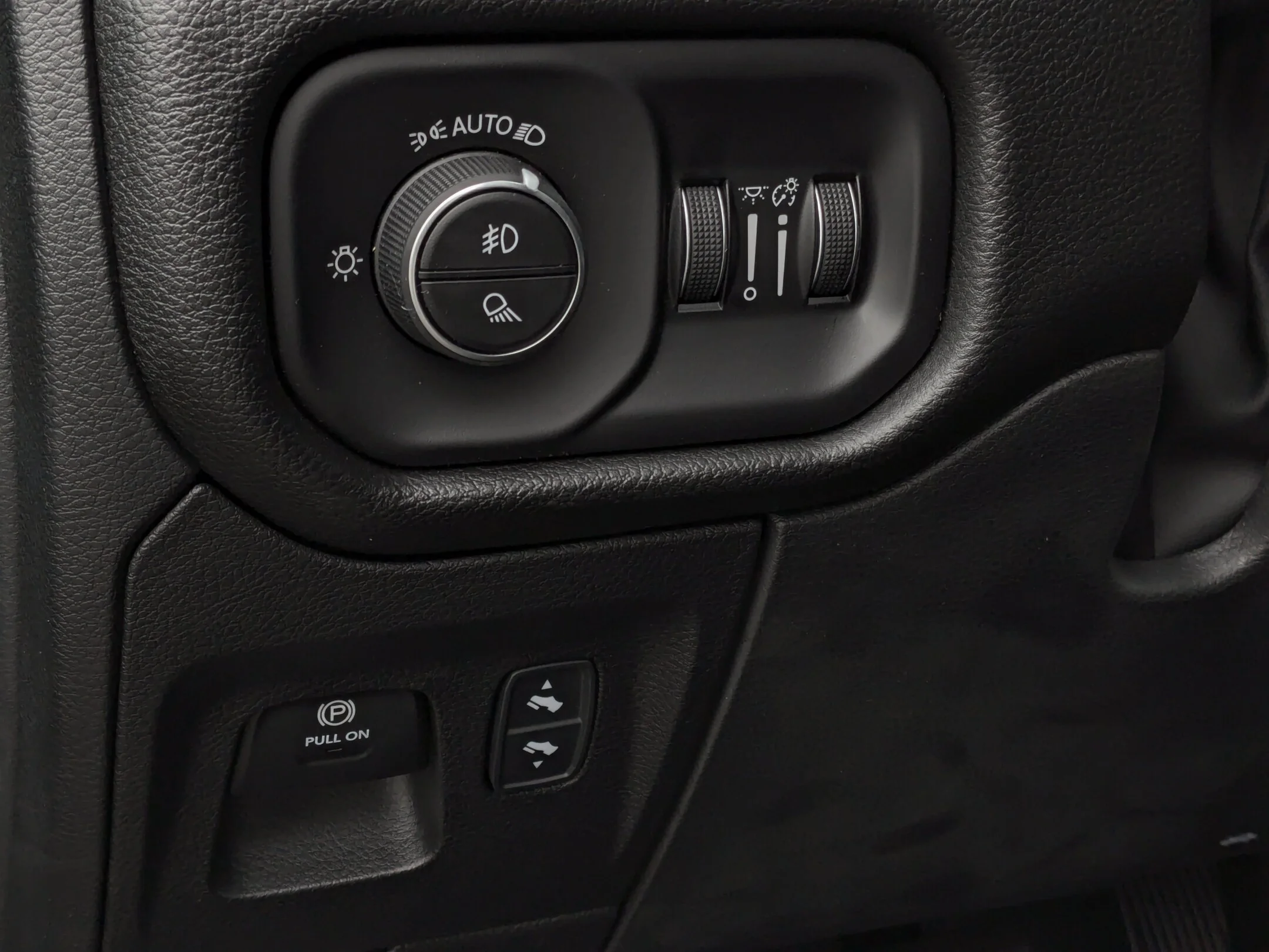 New 2026 Black RAM Sport - - Pano Sunroof - Sport Perf Hood - Anti-Spin Rear Axle - Trailer Brake Control & More! image 16