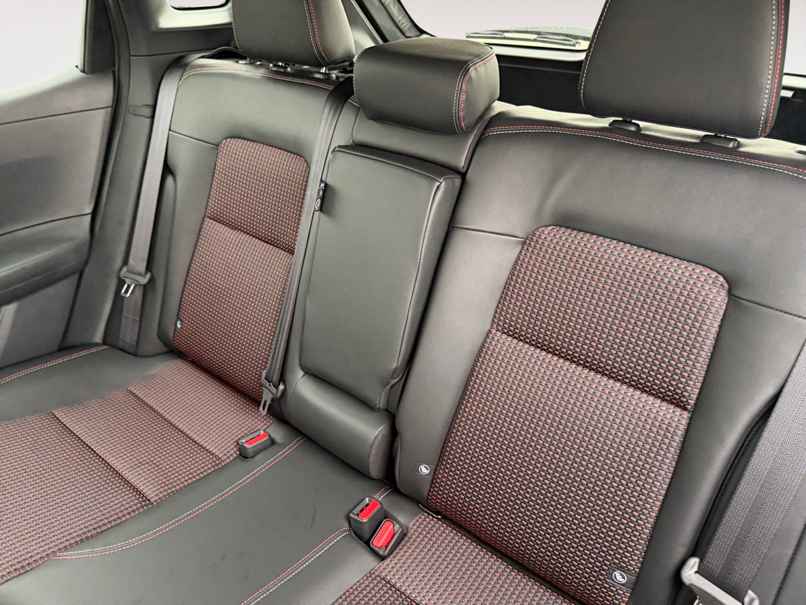 2026 Nissan KICKS SR - Photo 22