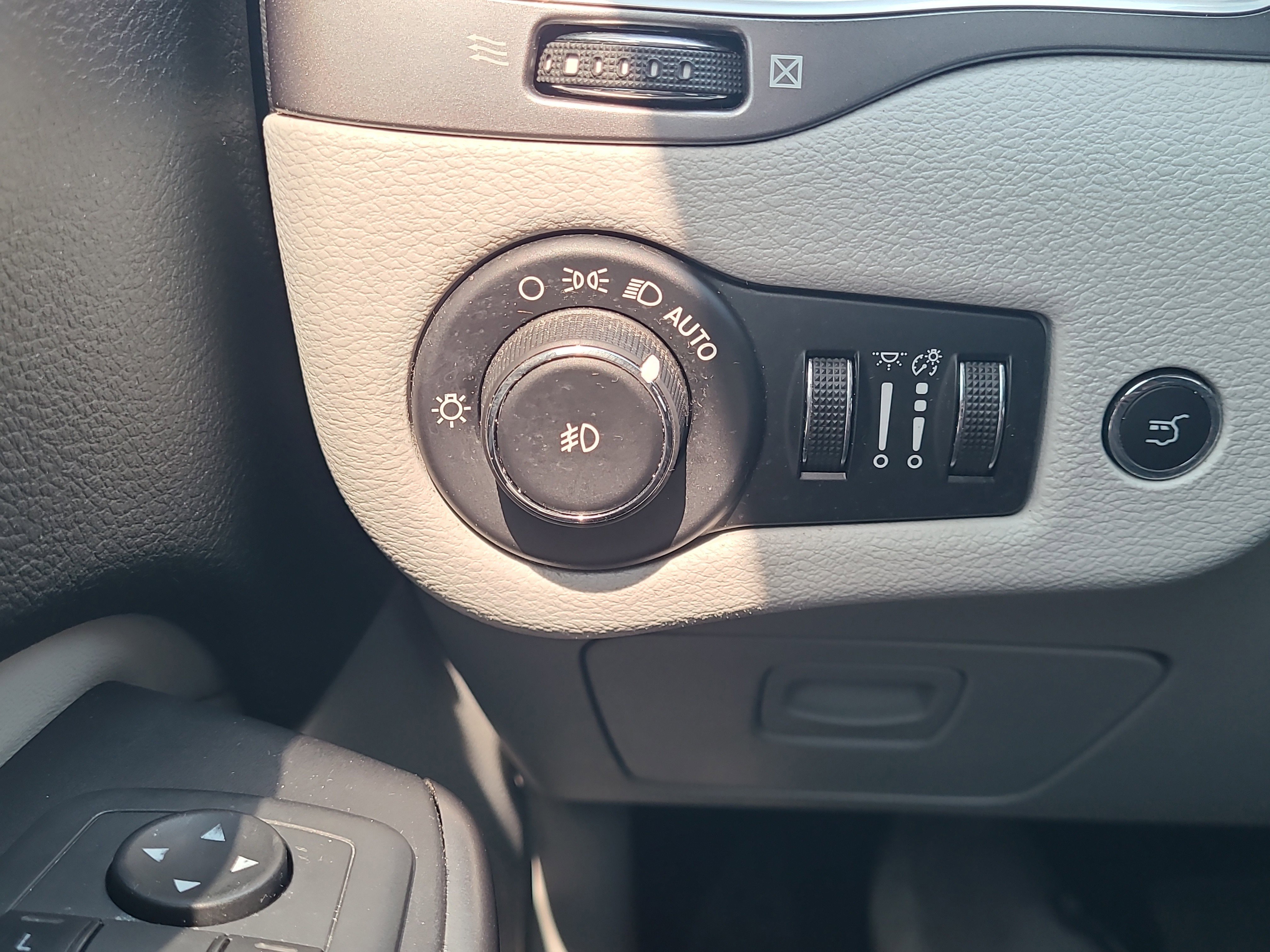 Used 2020 Diamond Black Crystal Pearlcoat Jeep Limited image 20