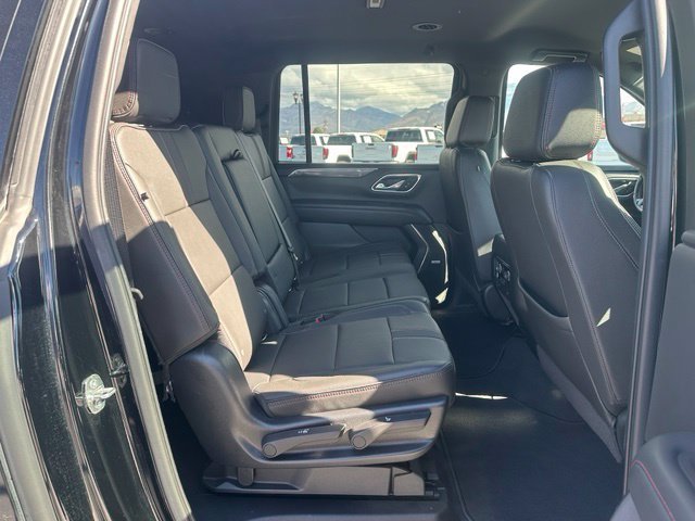 2022 Chevrolet Suburban RST - Photo 27