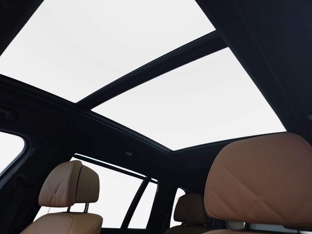 New 2027 Mineral White Metallic BMW xDrive40i image 30