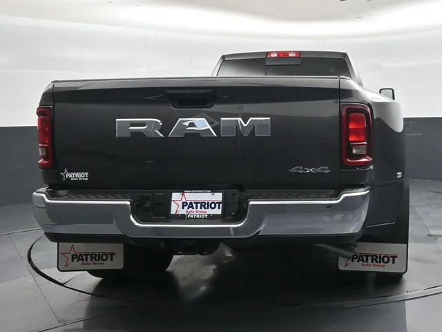 New 2026 Granite Crystal Metallic Clear-Coat Exterior Paint RAM Tradesman image 22