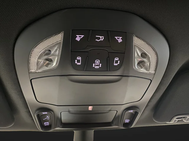 New 2026 Diamond Black Crystal Pearl-Coat Exterior Paint Chrysler Select image 24