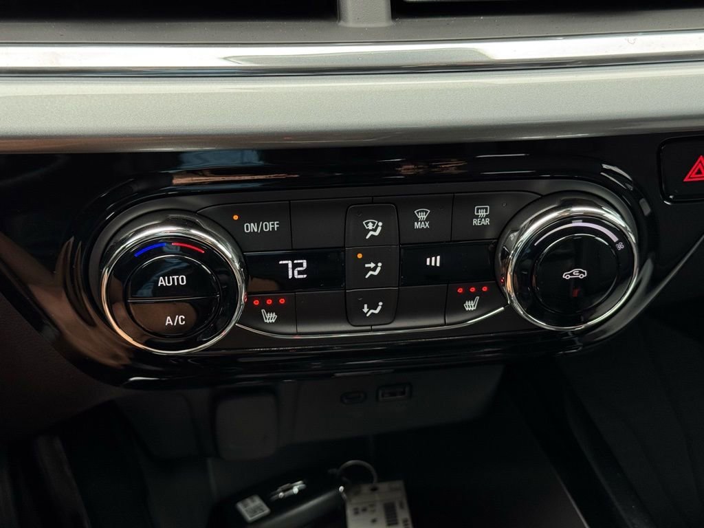 2025 Chevrolet Trax LT - Photo 27