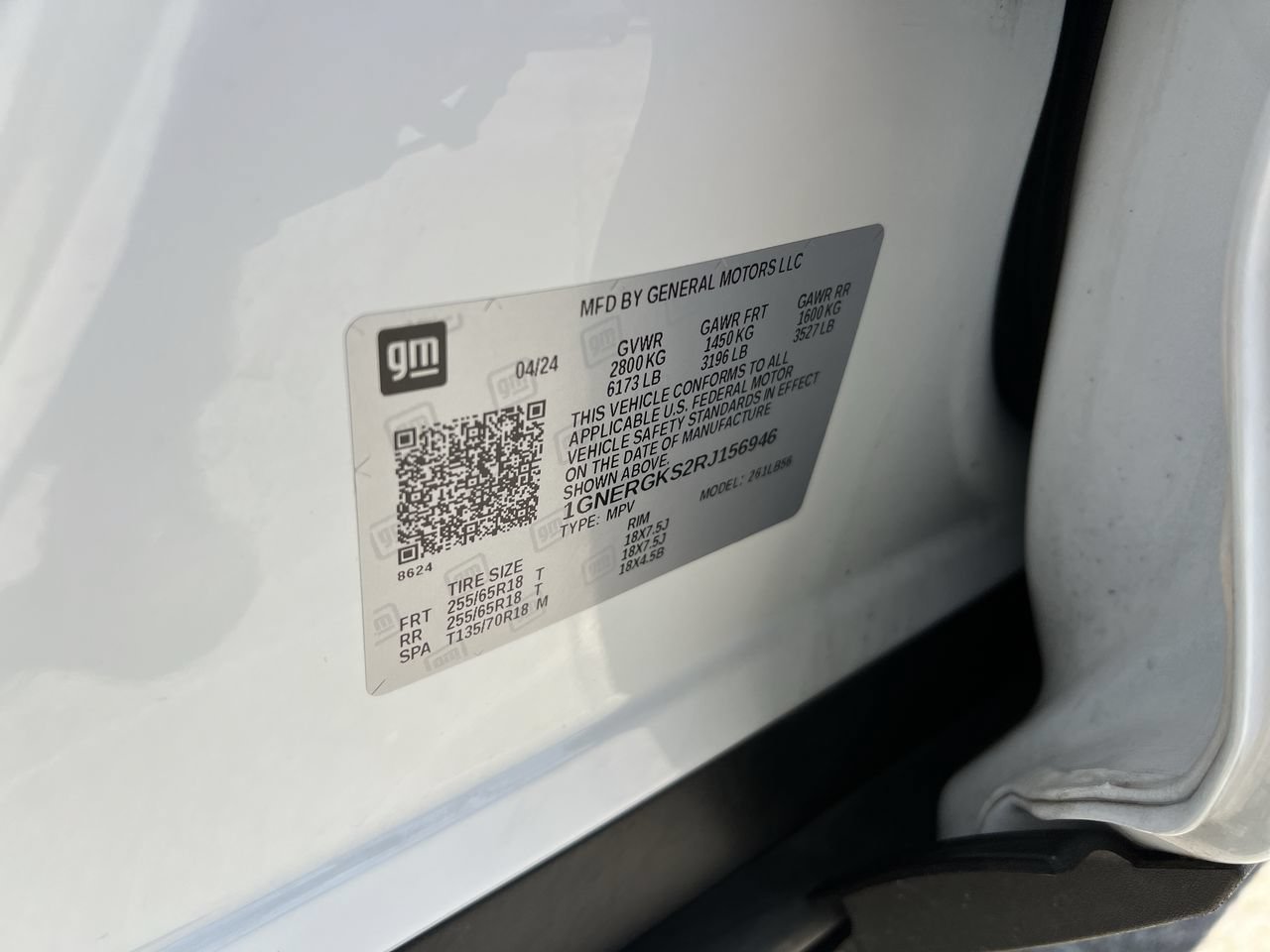 Used 2024 Summit White Chevrolet LT image 34
