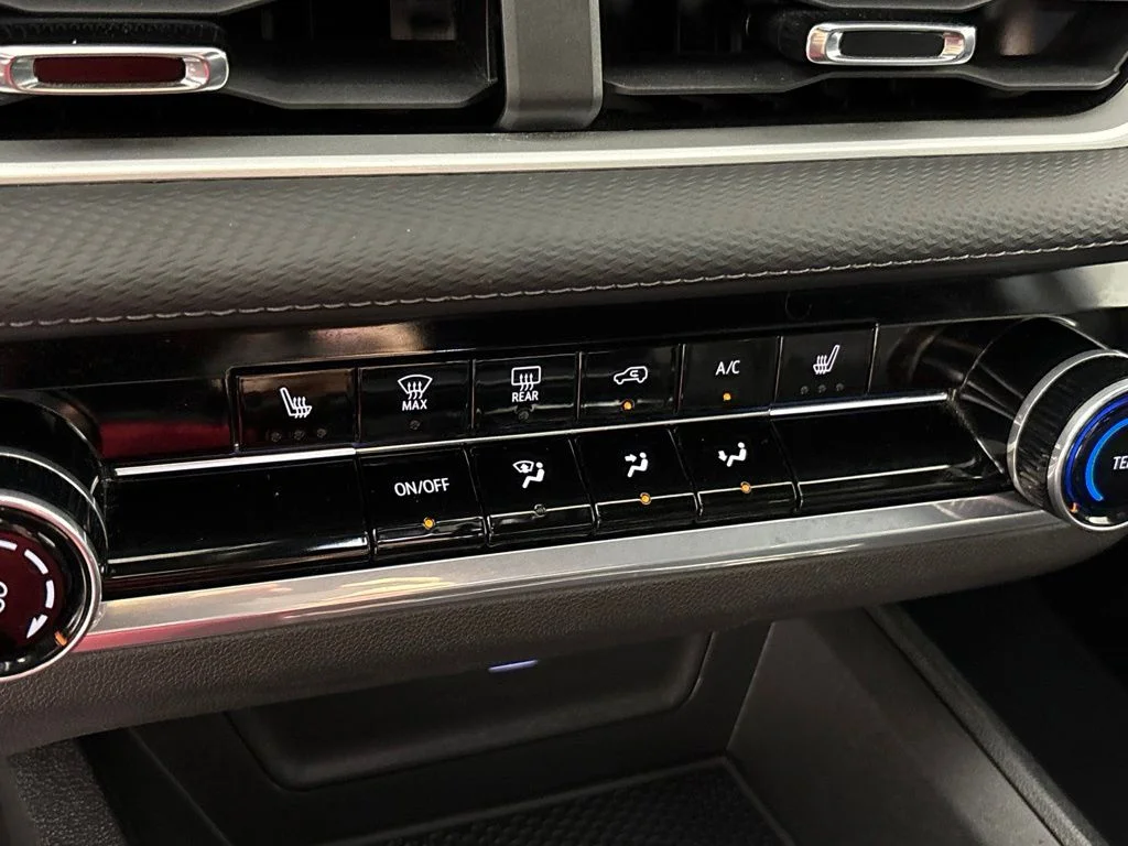 Used 2025 Black Chevrolet LT image 38