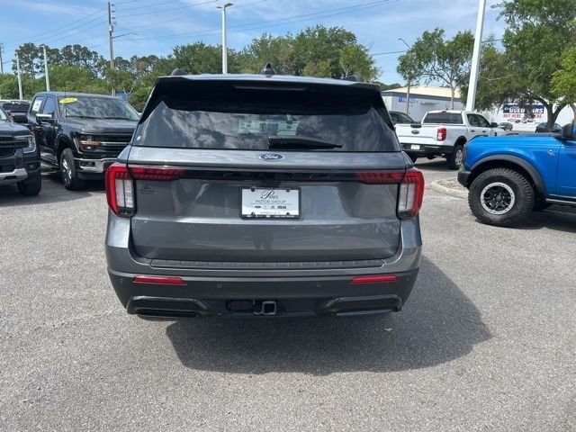 Certified Used 2026 Gray Metallic Ford ST-Line image 5
