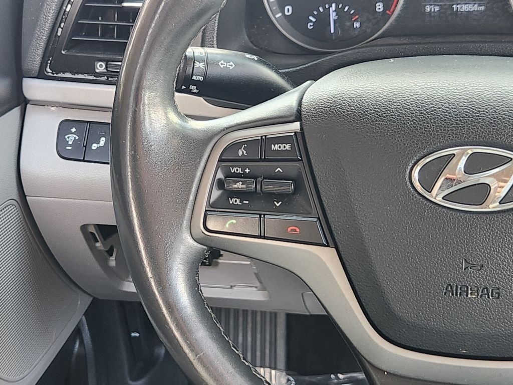 Used 2017  Hyundai SE image 30