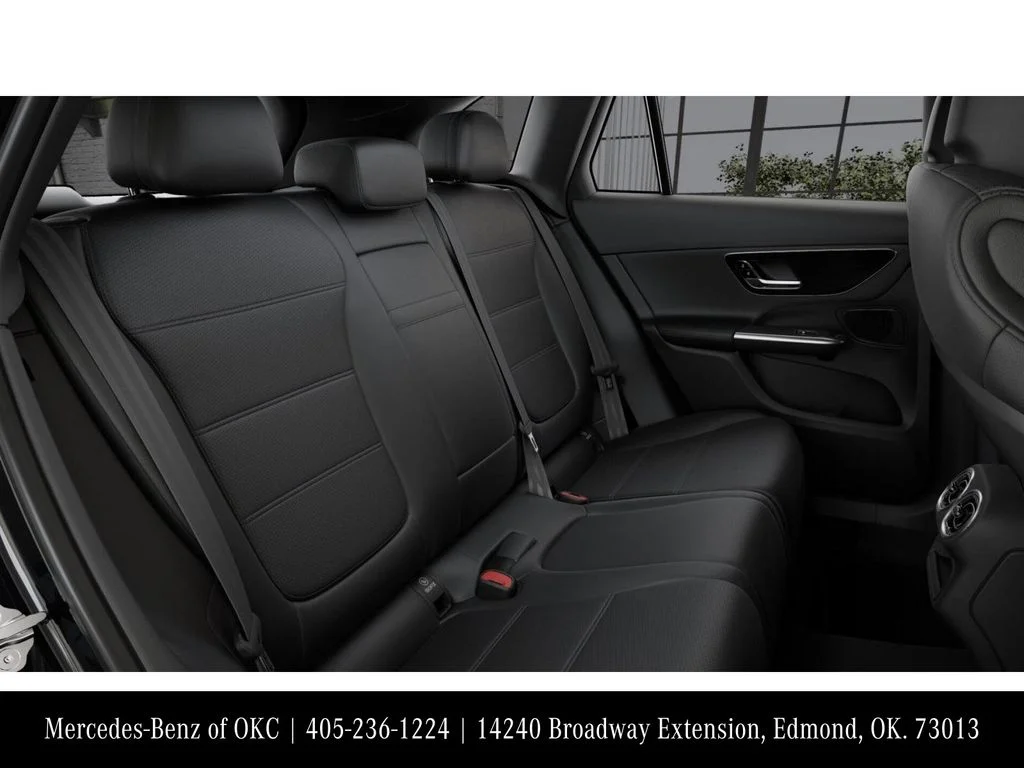 Used 2026 Black Mercedes-Benz GLC 300 image 5