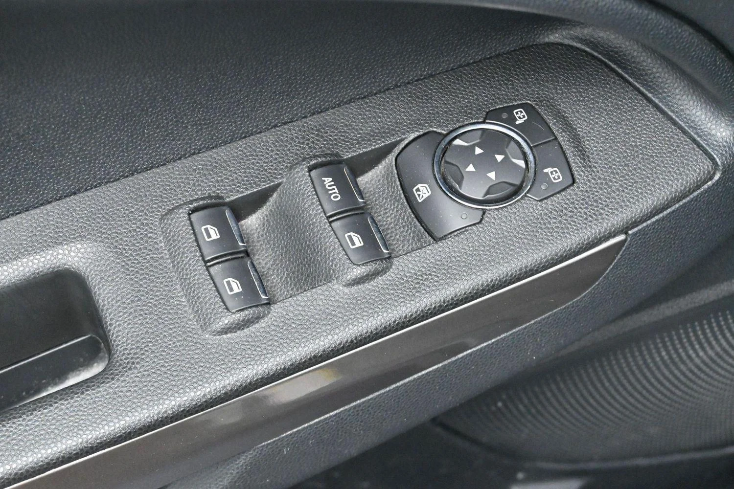 Used 2021 Smoke Ford SE image 12