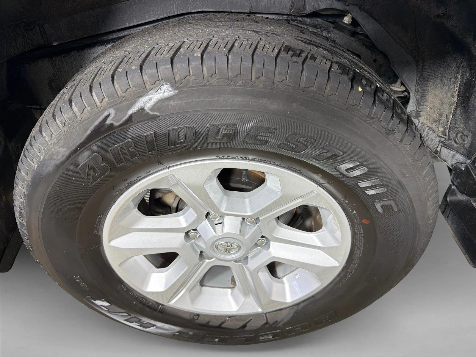 Used 2024 Ice Cap Toyota SR5 Premium image 18