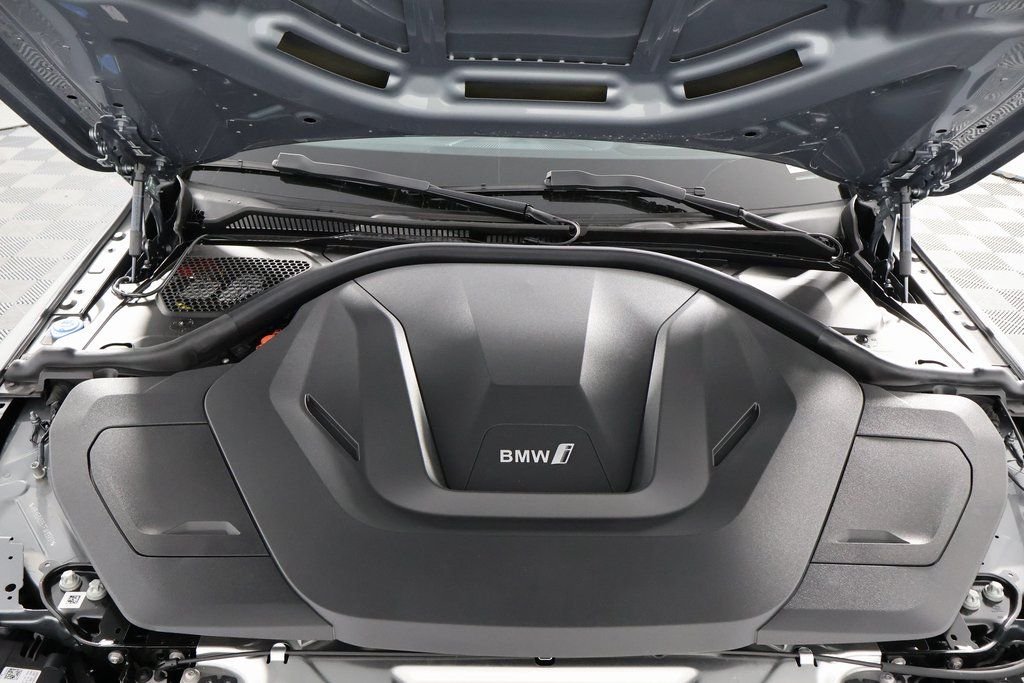 New 2026 Skyscraper Grey Metallic BMW eDrive40 image 9