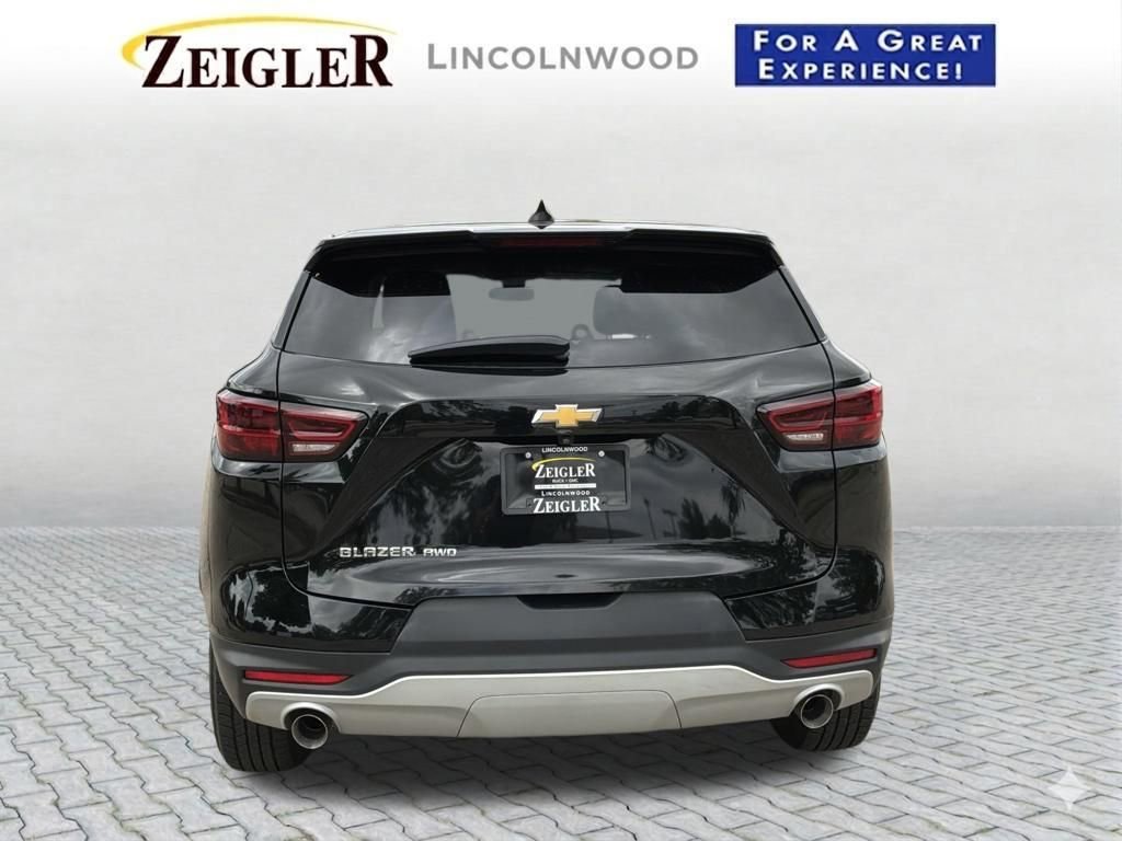 Used 2023 Black Chevrolet 2LT image 5