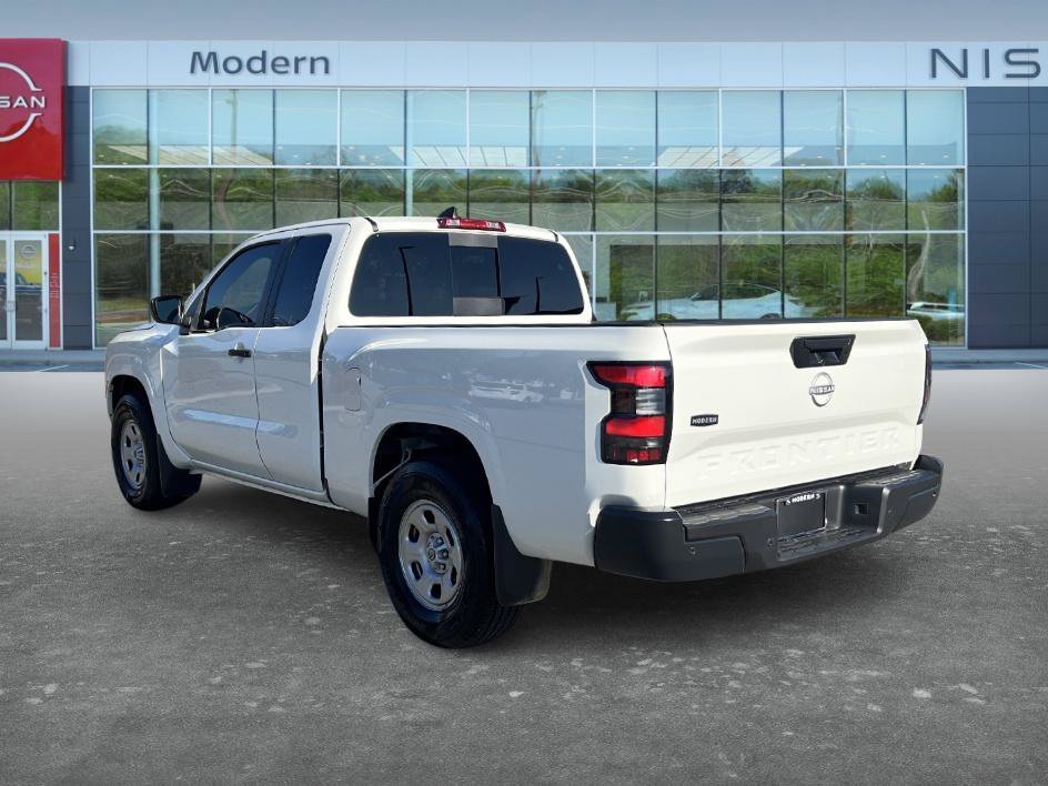 Used 2026 Glacier White Nissan S image 7
