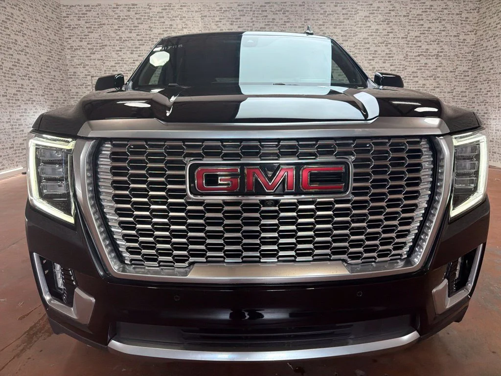 Used 2022 Onyx Black GMC Denali image 2