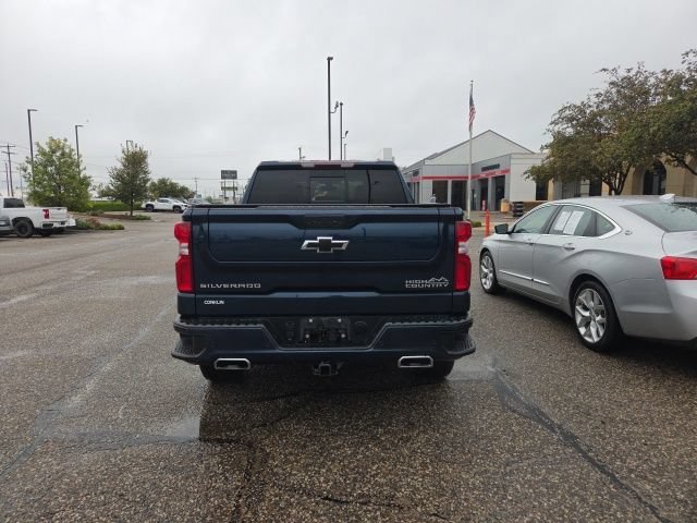 Used 2022 NORTHSKY BLUE METALLIC Chevrolet High Country image 2