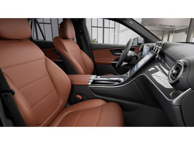New 2026 Polar White Mercedes-Benz GLC 300 image 4
