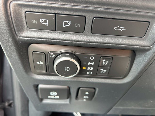 Used 2022 Gray Ford Lariat image 34