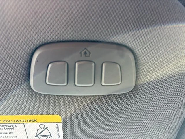 Used 2016 Magnetic Ford Lariat image 4
