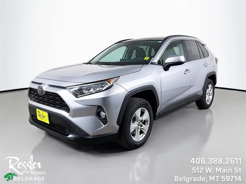 Used 2021 Silver Toyota XLE image 1