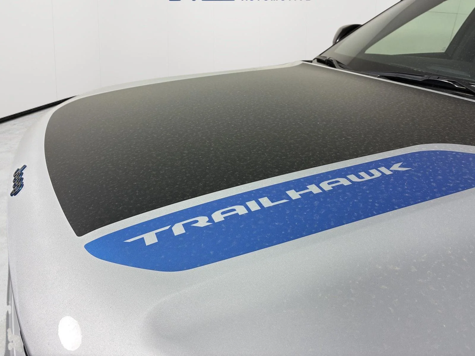 Used 2023 Silver Zynith Jeep Trailhawk image 12