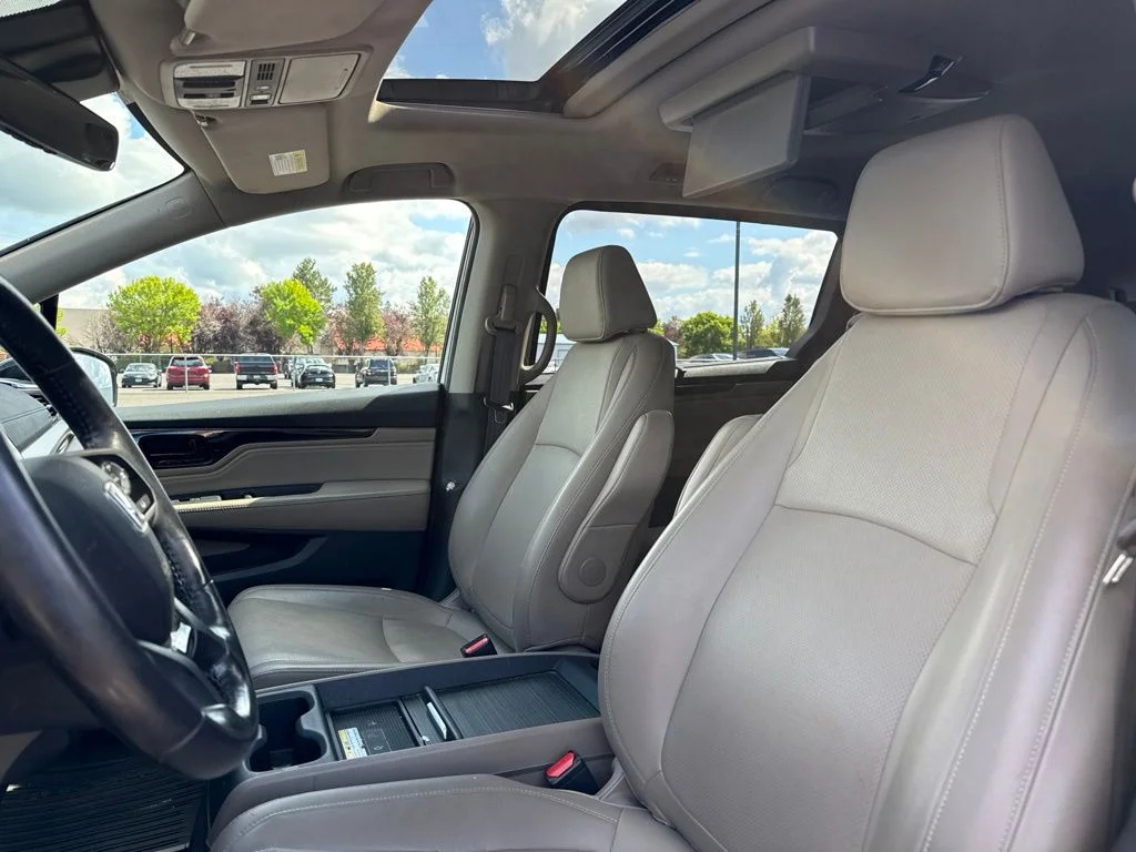 Used 2018 Forest Mist Metallic Honda Elite image 9