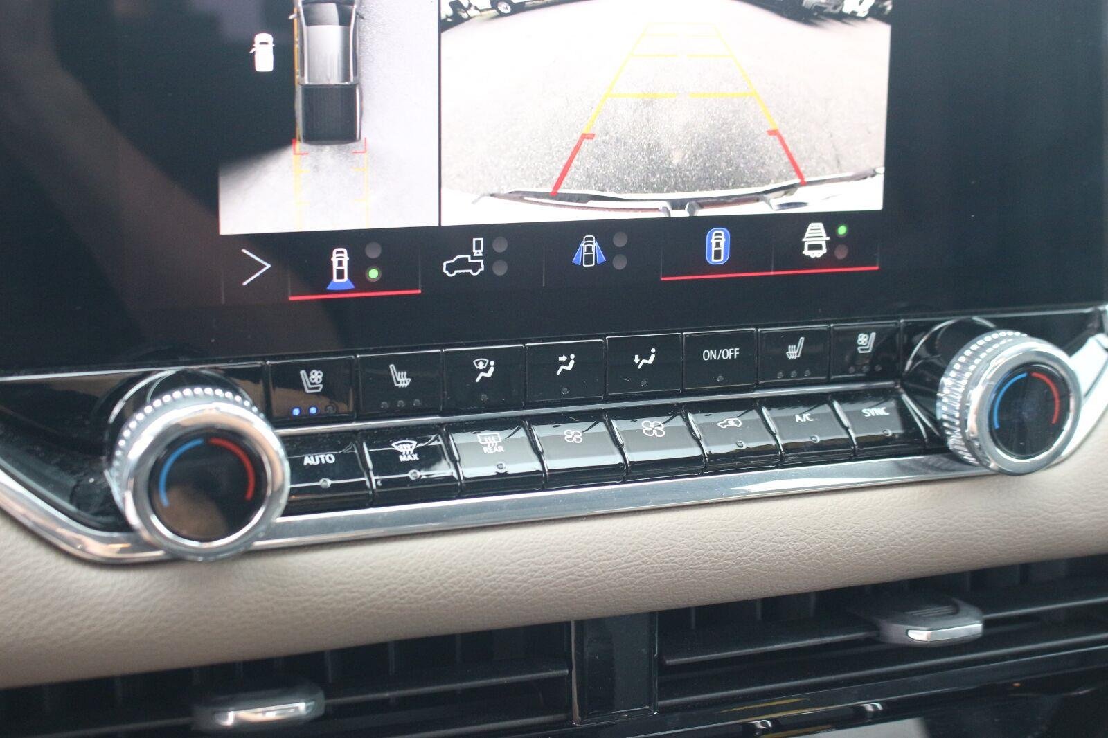 Used 2024 Summit White GMC Denali image 26