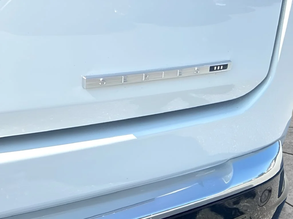 Used 2024 White Jeep Series III image 27