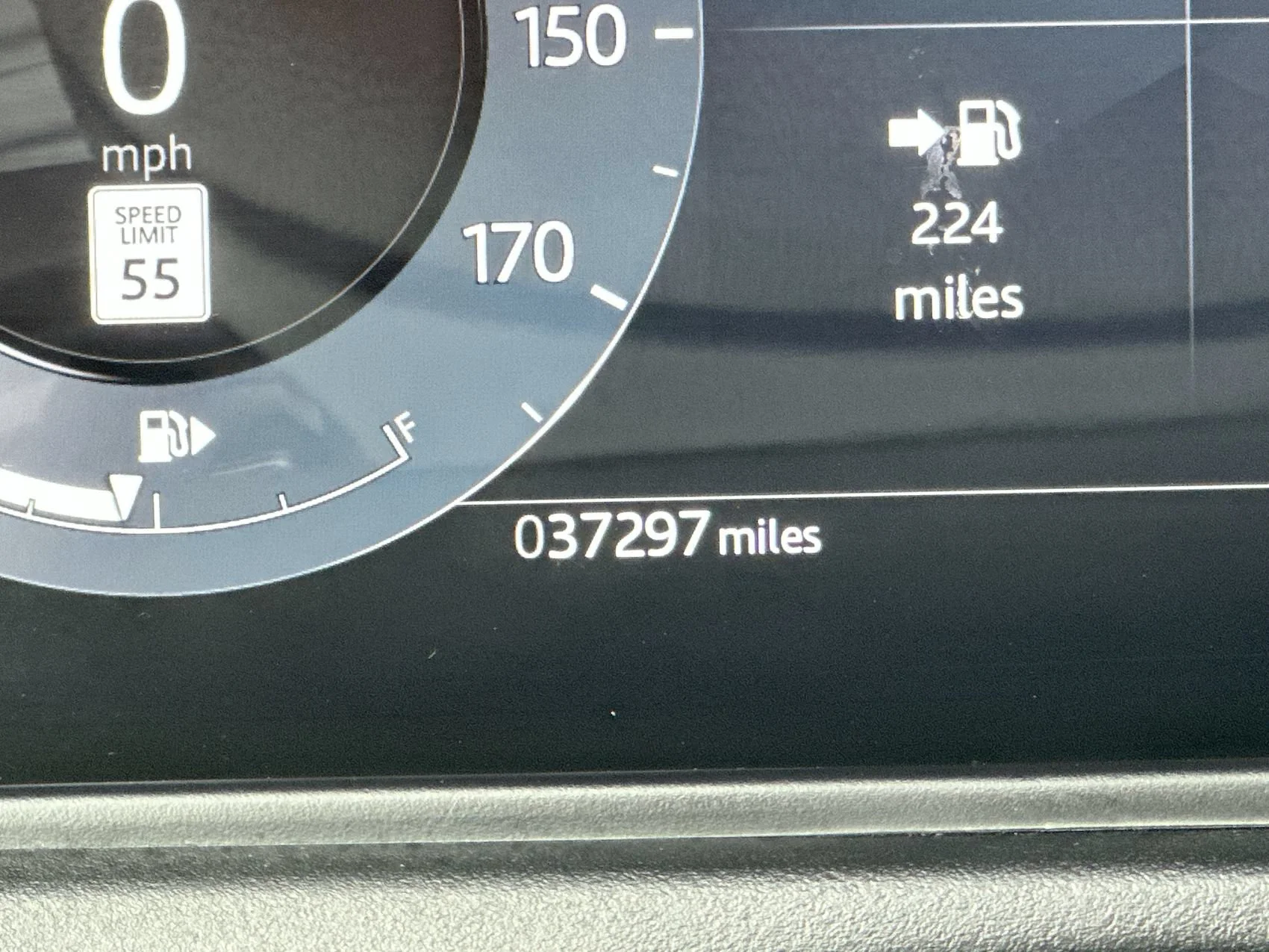 Used 2025 Silver Land Rover Dynamic SE image 15
