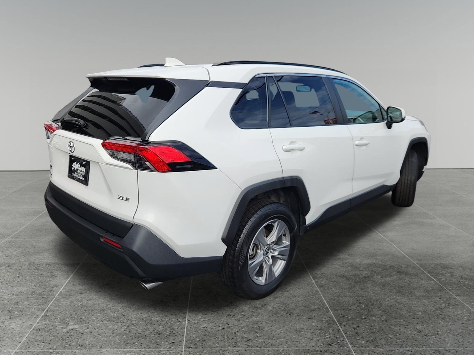 Certified Used 2024 Ice Cap Toyota XLE image 7