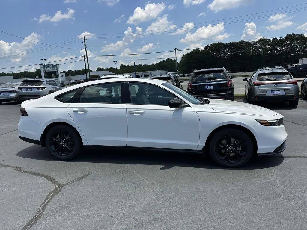 2025 Honda Accord SE - Photo 27
